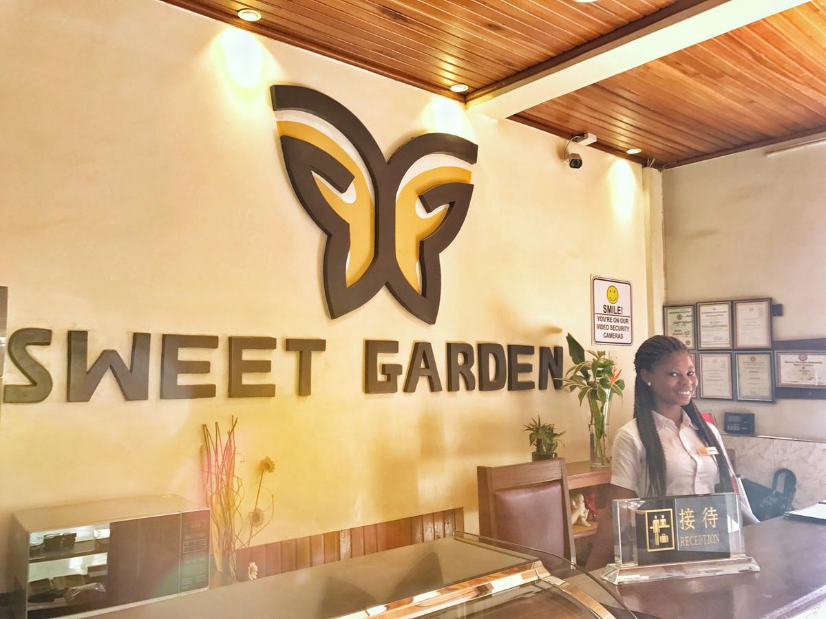 Sweet Garden Hotel Кумасі Екстер'єр фото