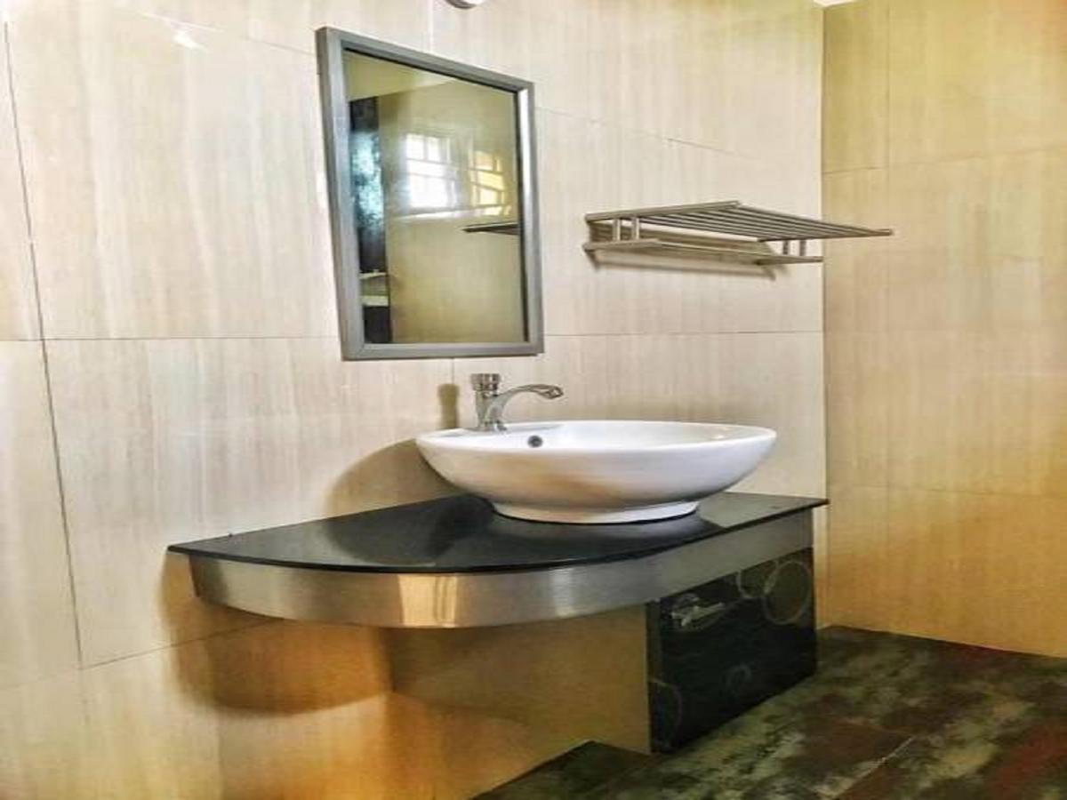 Sweet Garden Hotel Кумасі Екстер'єр фото
