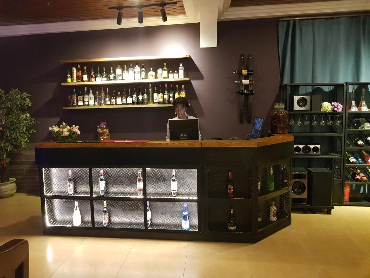 Sweet Garden Hotel Кумасі Екстер'єр фото